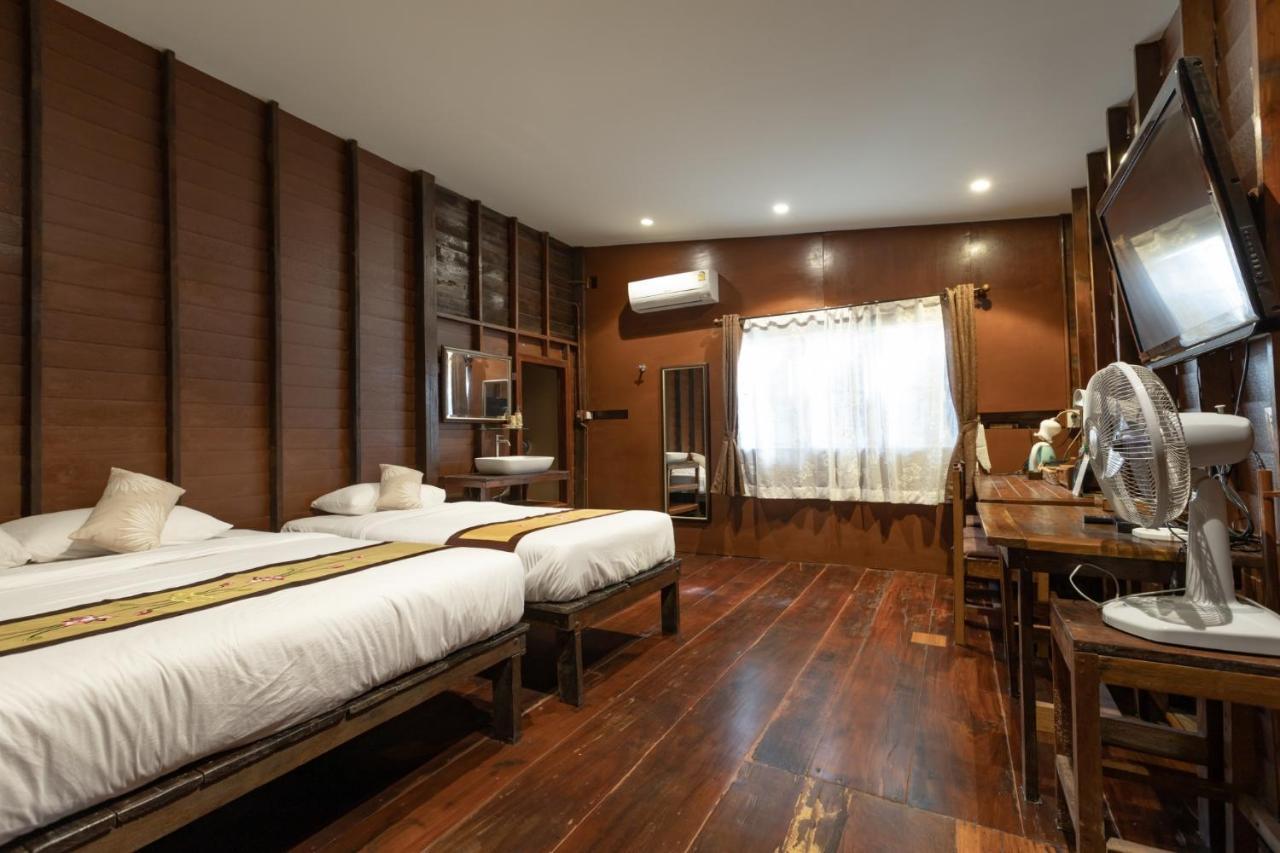 Reuan Vilawan Hotel Ratchaburi Ngoại thất bức ảnh