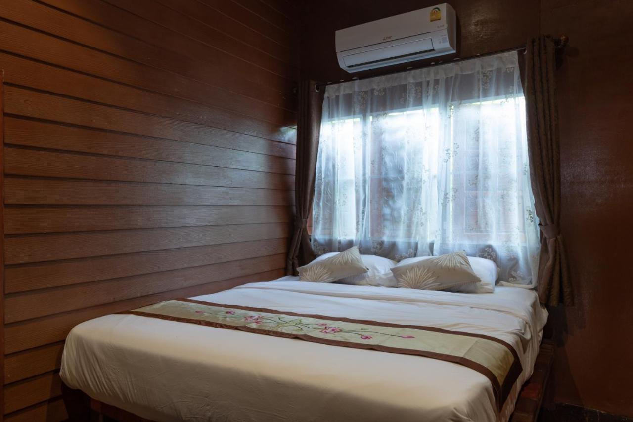 Reuan Vilawan Ratchaburi Ngoại thất bức ảnh