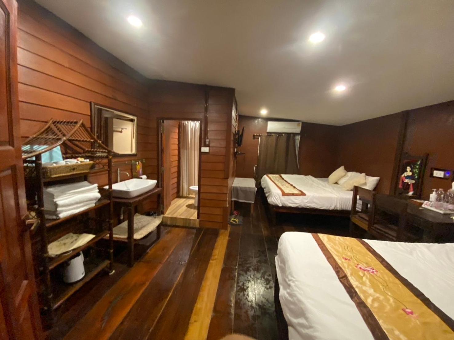 Reuan Vilawan Ratchaburi Ngoại thất bức ảnh