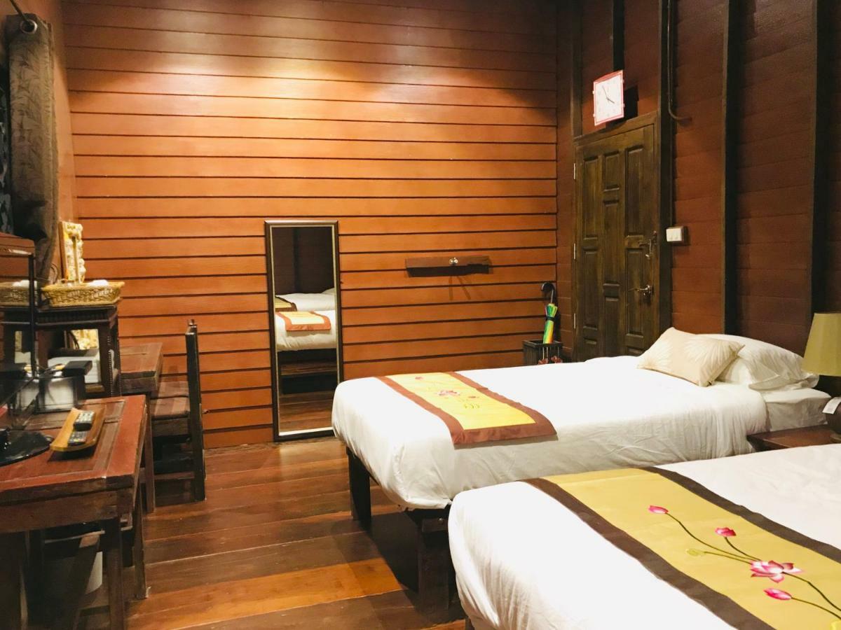 Reuan Vilawan Ratchaburi Ngoại thất bức ảnh